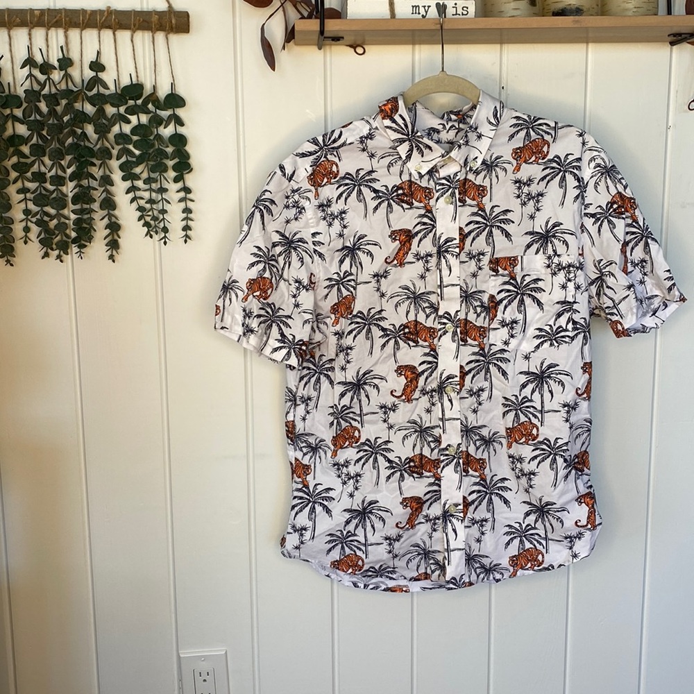 Men's button down slim fit